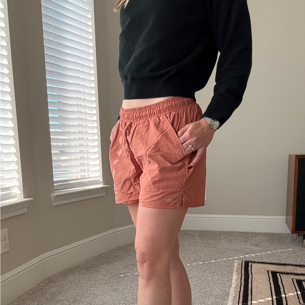 ALO Yoga Women's Alumni Soft Terracotta Athletic Shorts